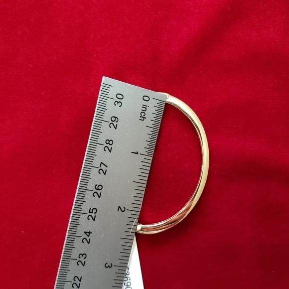 Gold Tone Bracelet - Picture 11 of 11